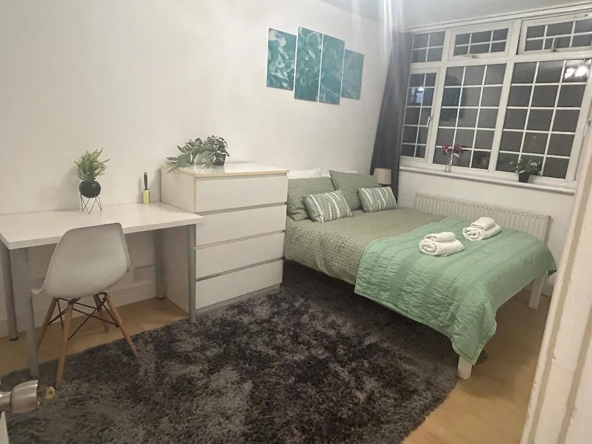 Modern, Elegant & Stylish House Apartment London 0*,  United Kingdom