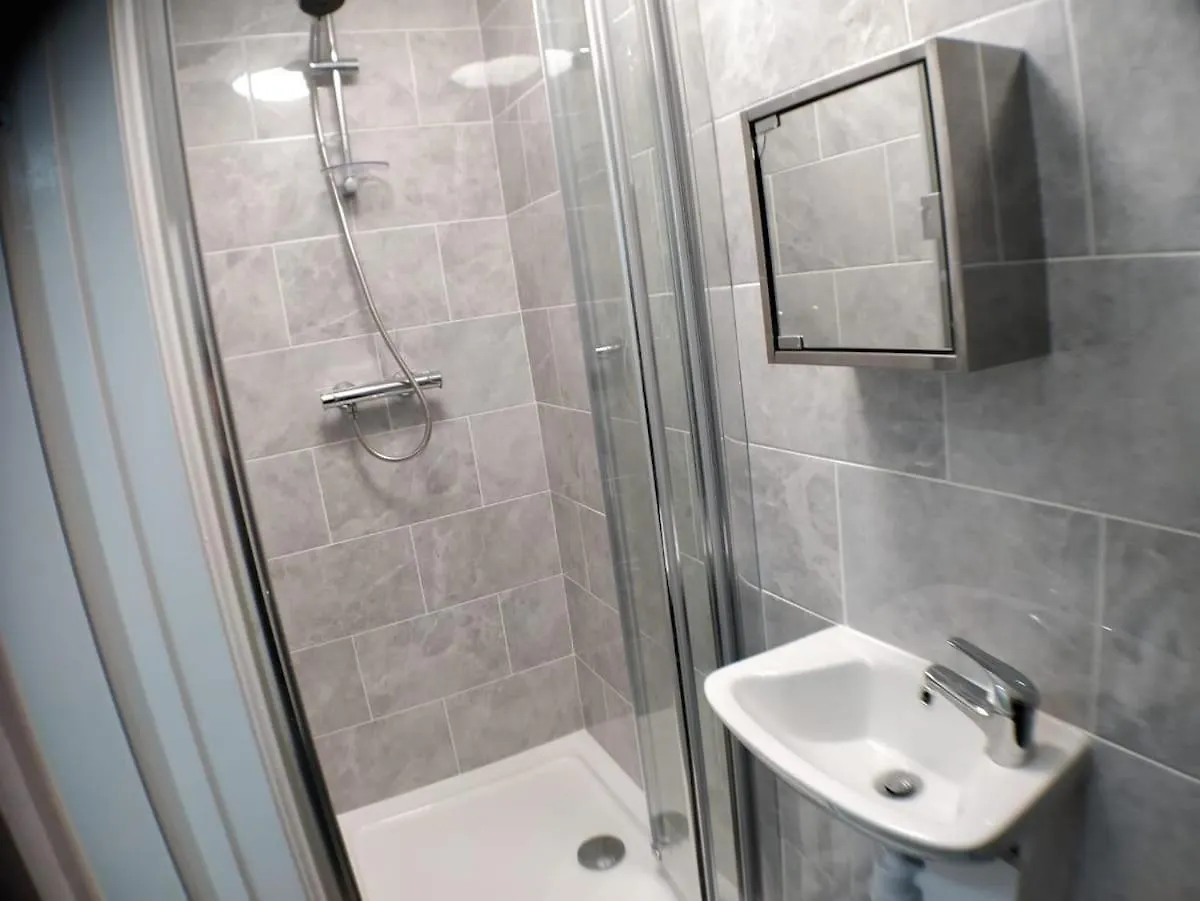 Modern, Elegant & Stylish House Apartment London 0*,