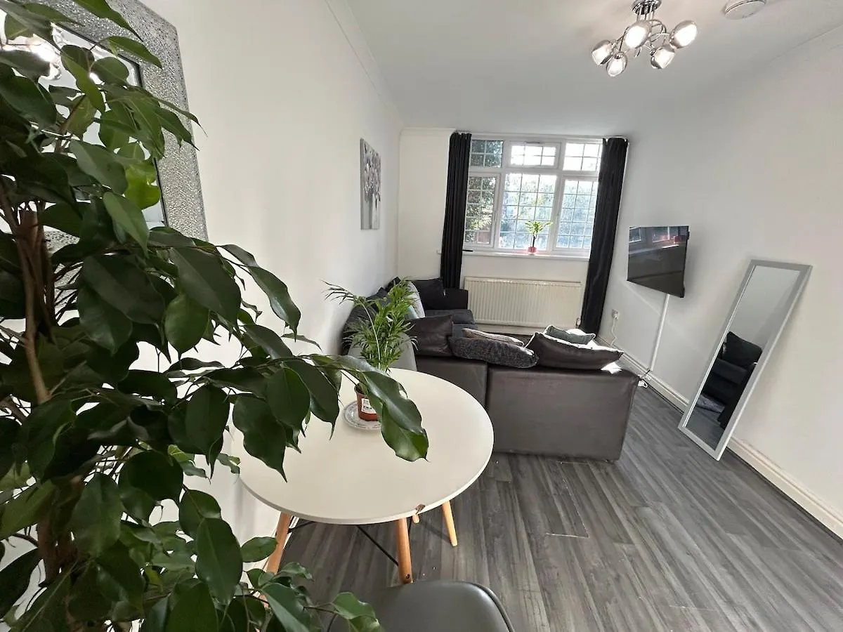Modern, Elegant & Stylish House Apartment London United Kingdom
